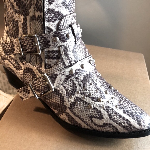 NIB [JANE AND THE SHOE] Cindy Snakeskin Pointed Ankle Booties Women's Sz 6.5 - Picture 7 of 11